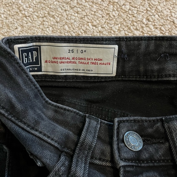 GAP Jeans Size 25/0R - Picture 2 of 2
